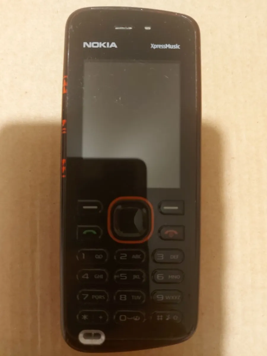 Nokia Express Music Model 5220 mobile phone - Image 3