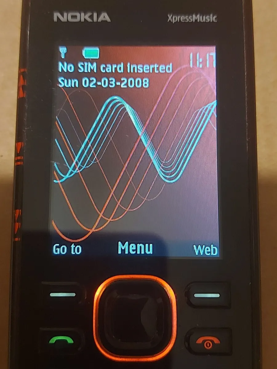 Nokia Express Music Model 5220 mobile phone - Image 1