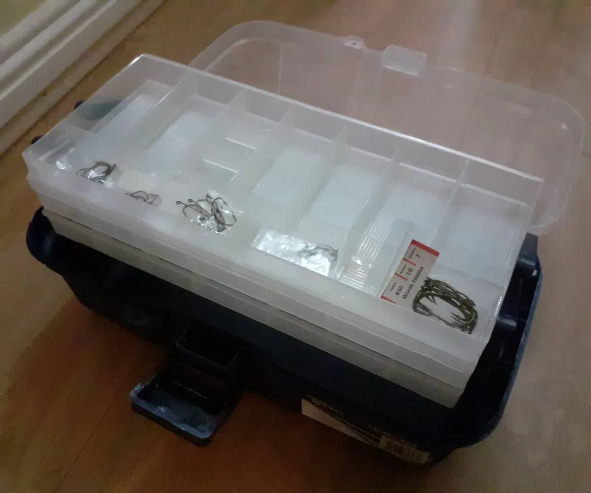 Medium size tackle box blue - Image 4