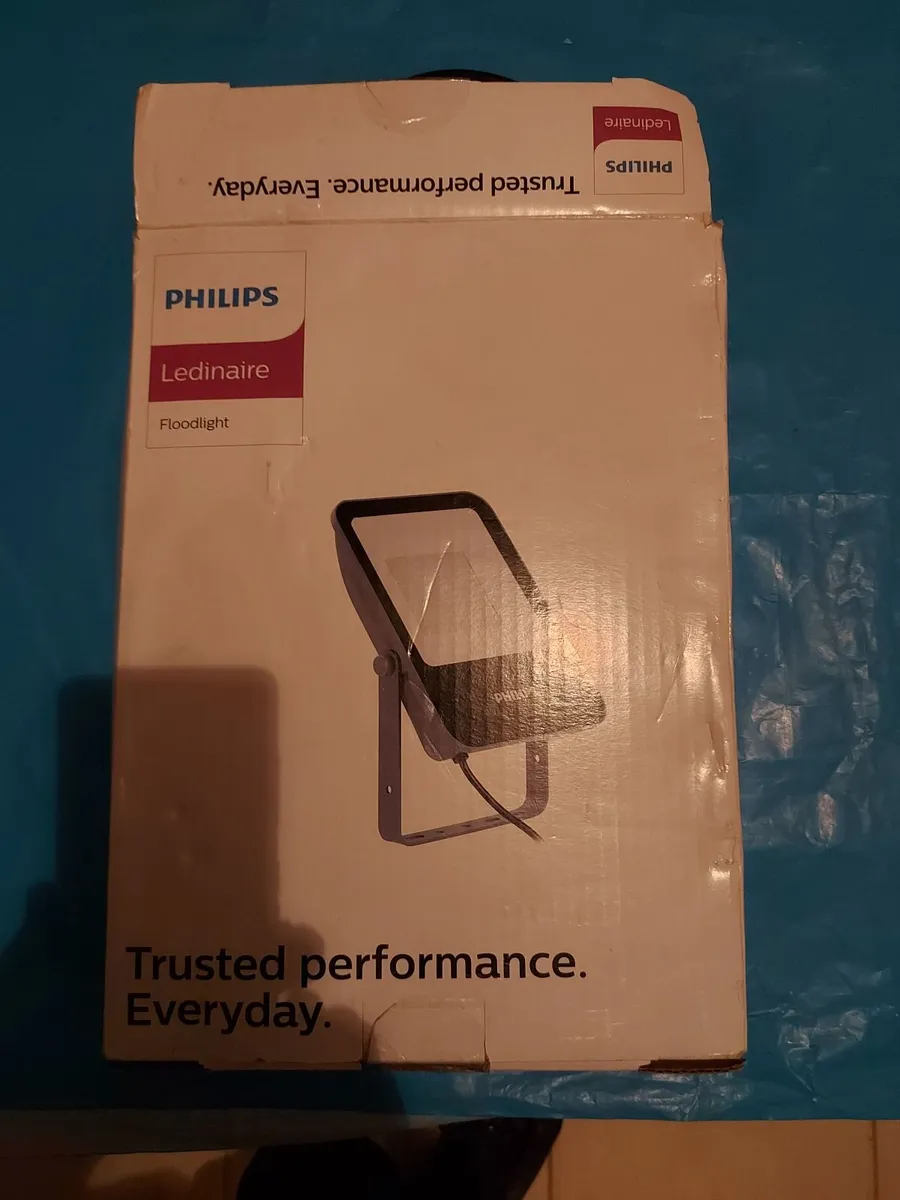 NEW IN BOX Philips Ledinaire Floodlight BVP155 - Image 1