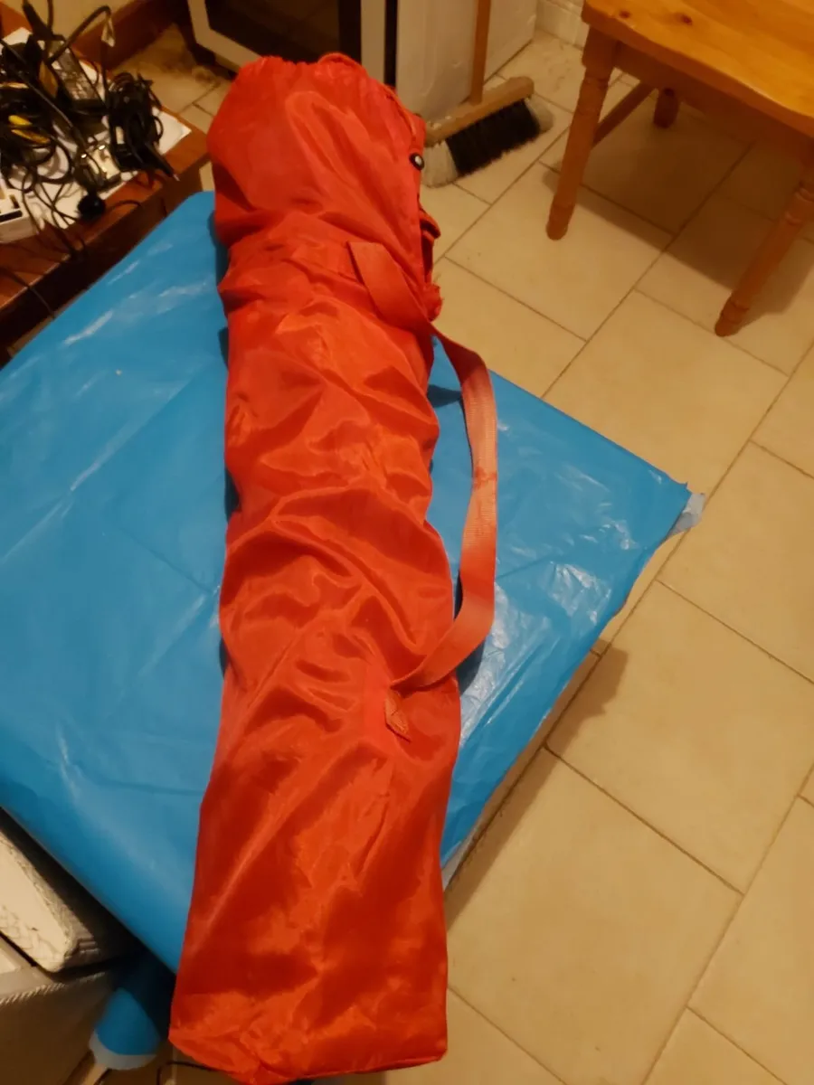 Fold Away Camping Chair with cup holder - Image 2