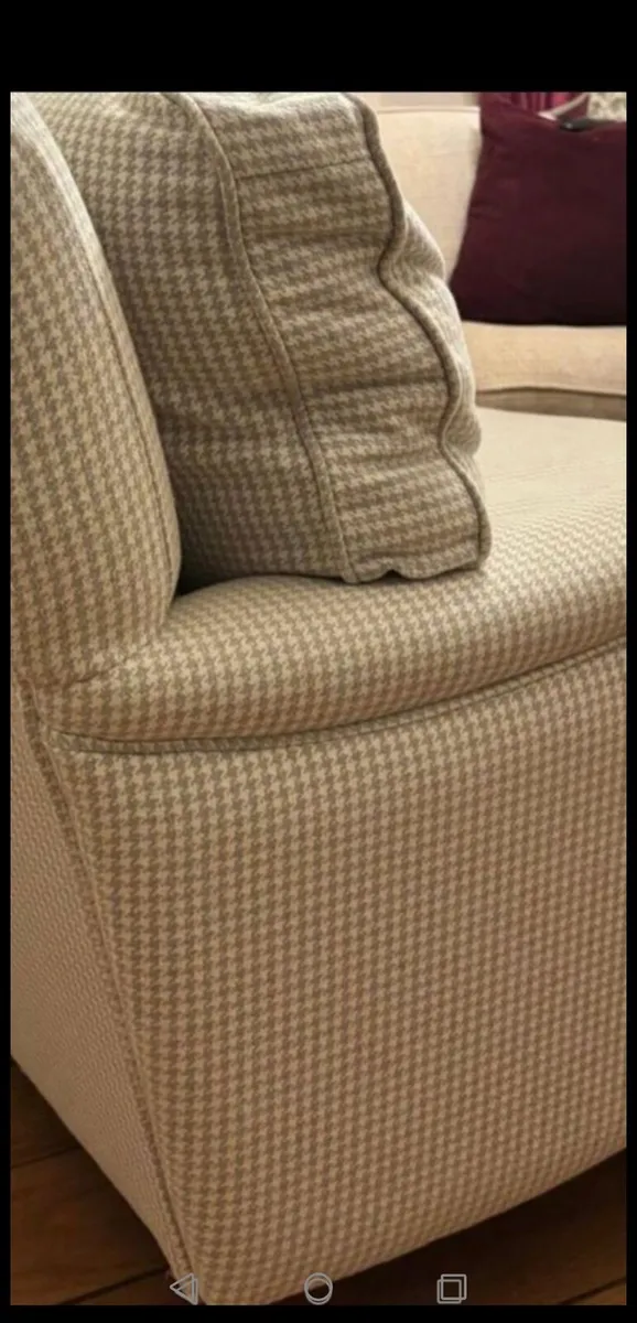 Laura Ashley 2 Seater Couch C/W Front Brass Castor - Image 4