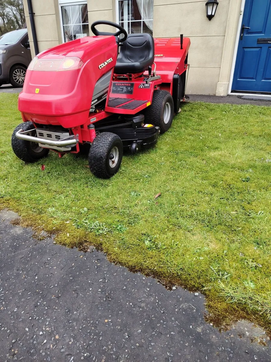 Countax ride on lawnmower - Image 1