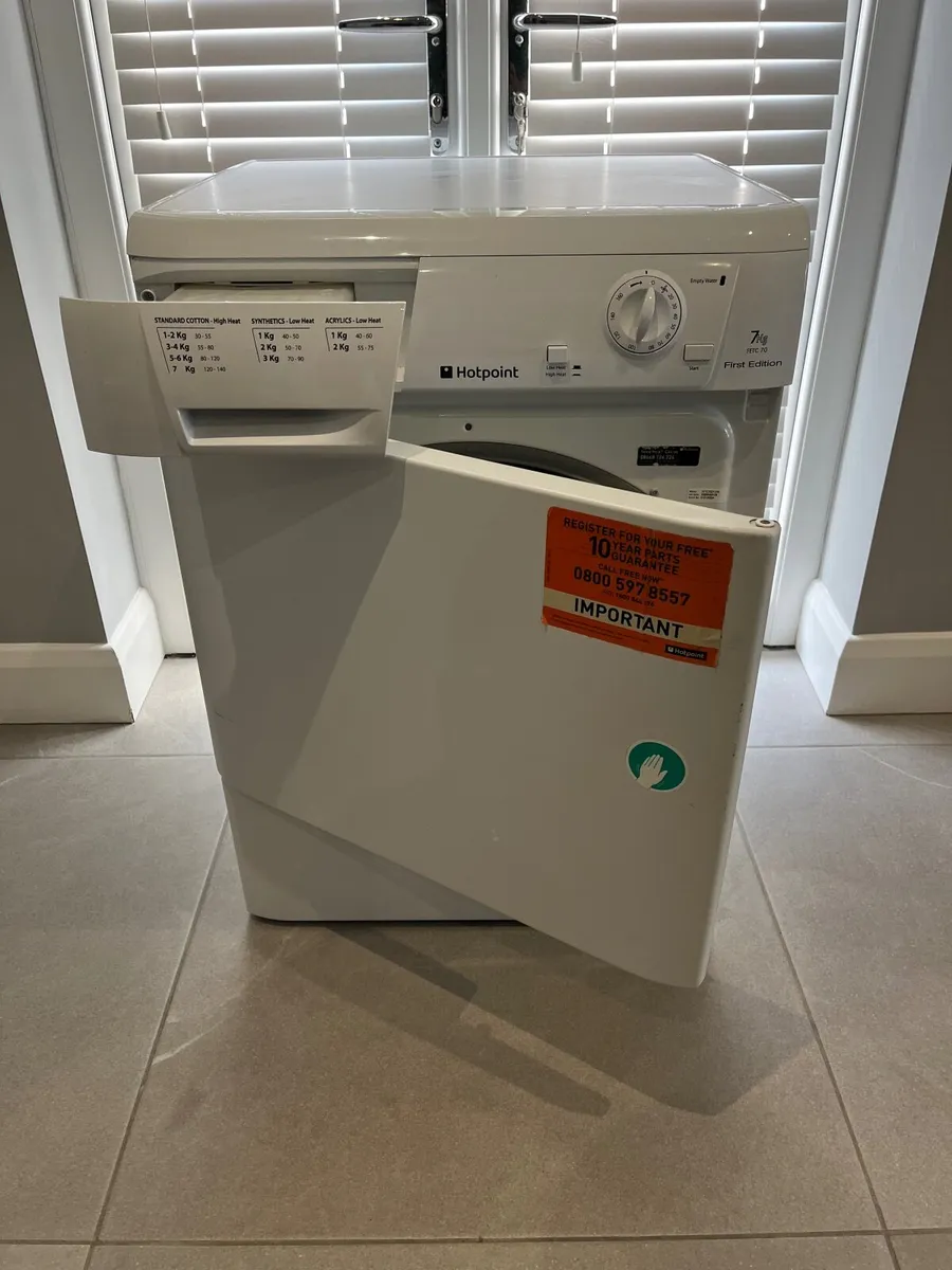Hotpoint 8kg condenser tumble dryer - Image 2
