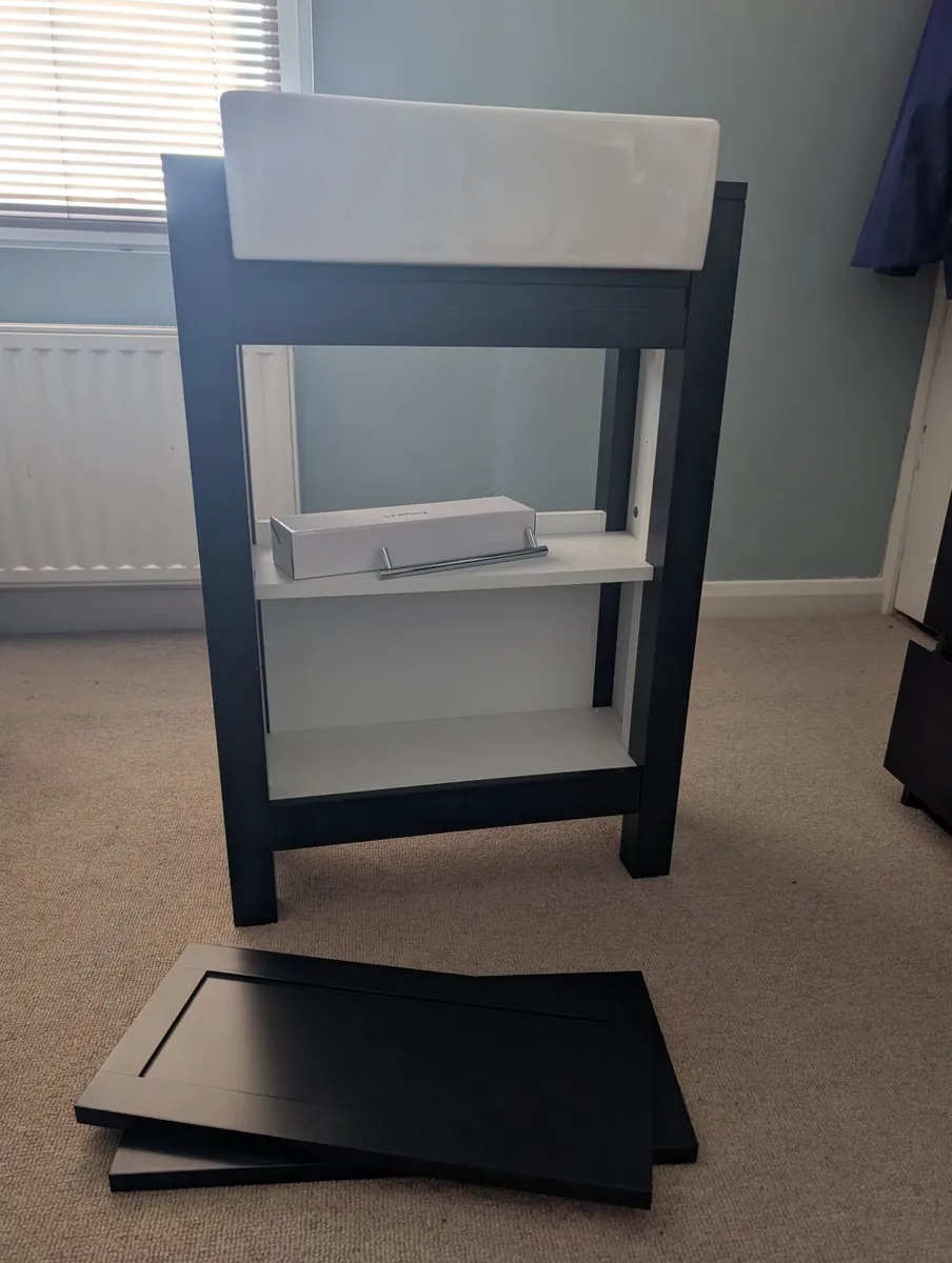 Bathroom vanity unit, slimline - Image 3