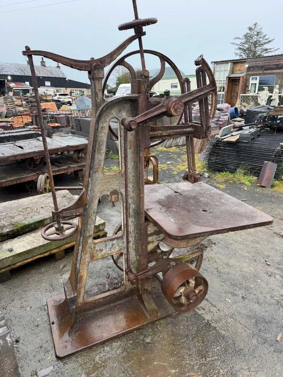 Large very old vintage band saw - Image 3