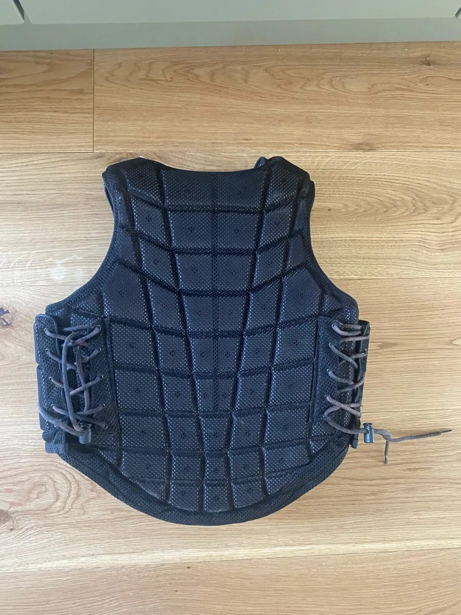 Champion Titanium Ti22 Child Body Protector - Image 2