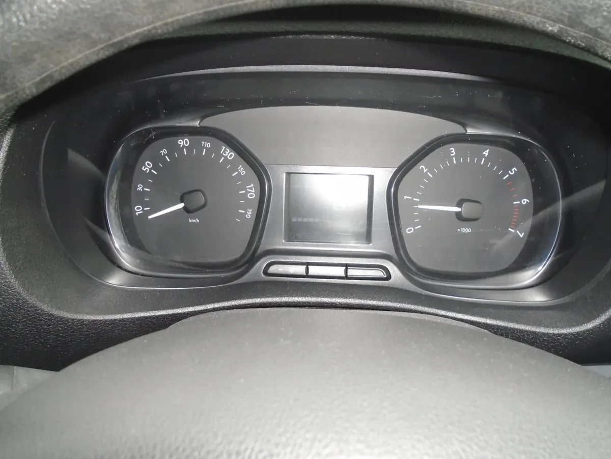 Opel Vivaro One OwnerTotal Price 17250 - Image 2