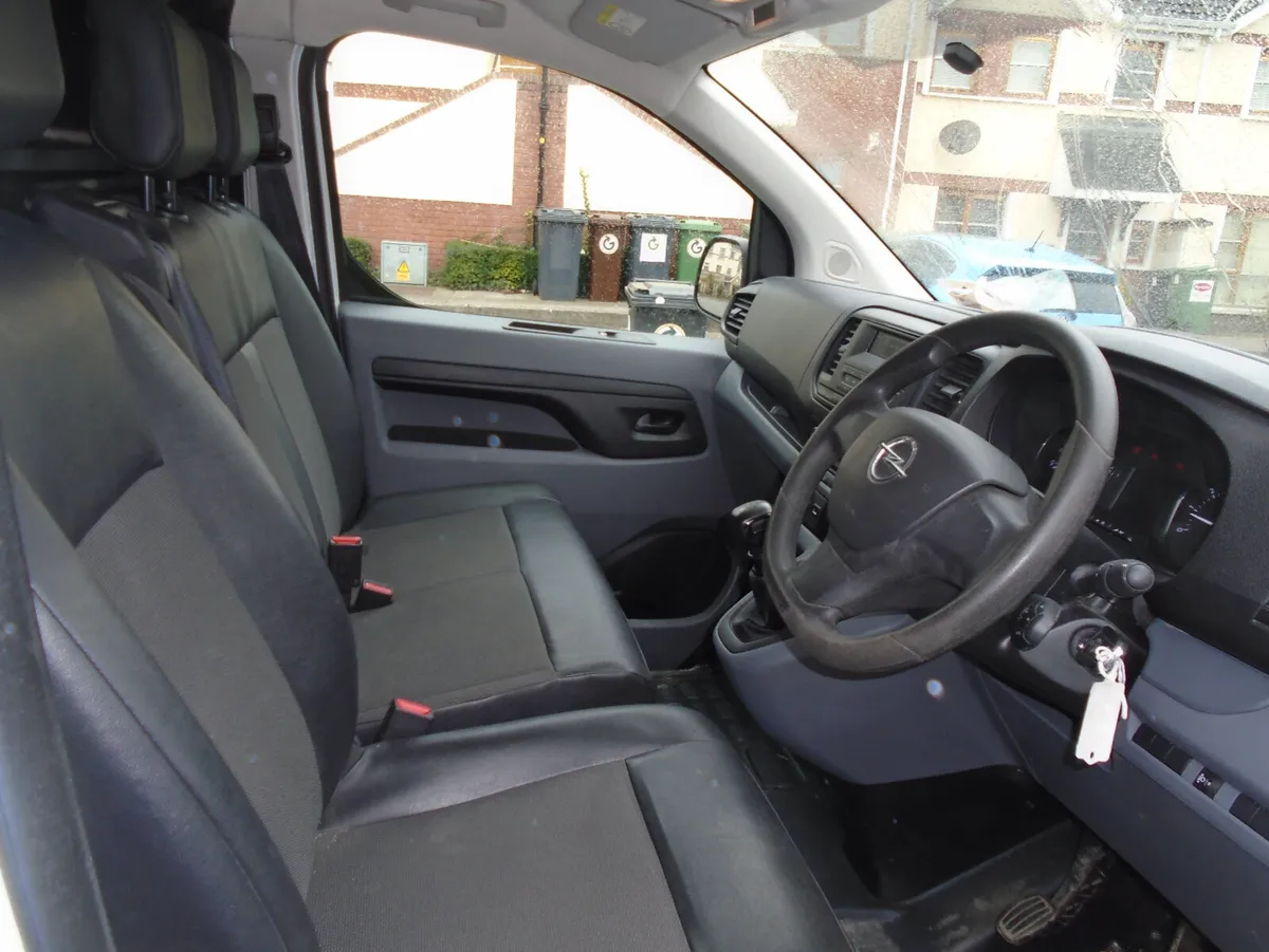 Opel Vivaro One OwnerTotal Price 17250 - Image 4