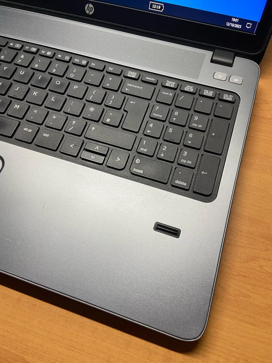 Cheap HP laptop 8/500 win 10 - Image 2