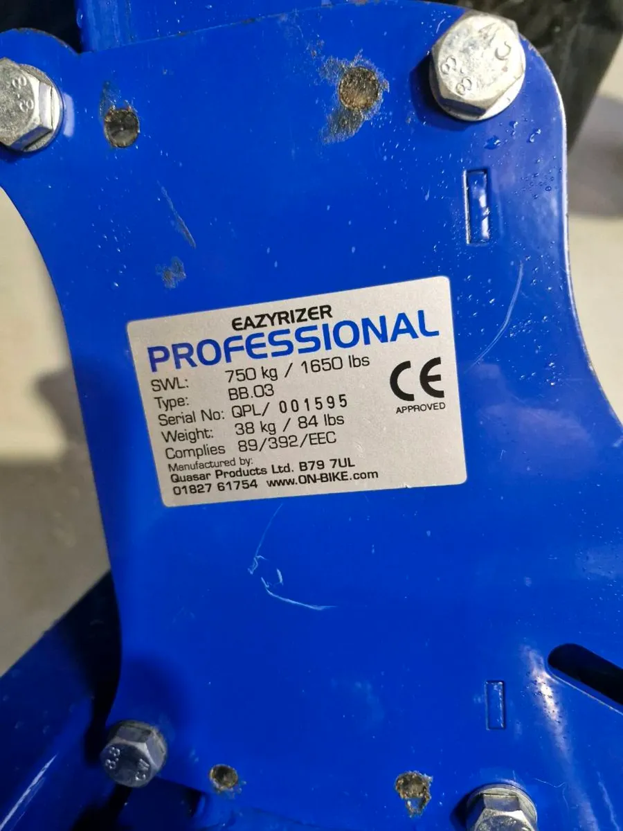 Motorcycle lift - Image 3