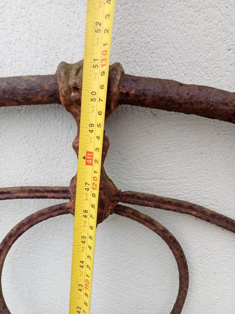 Old bed frame - Image 4