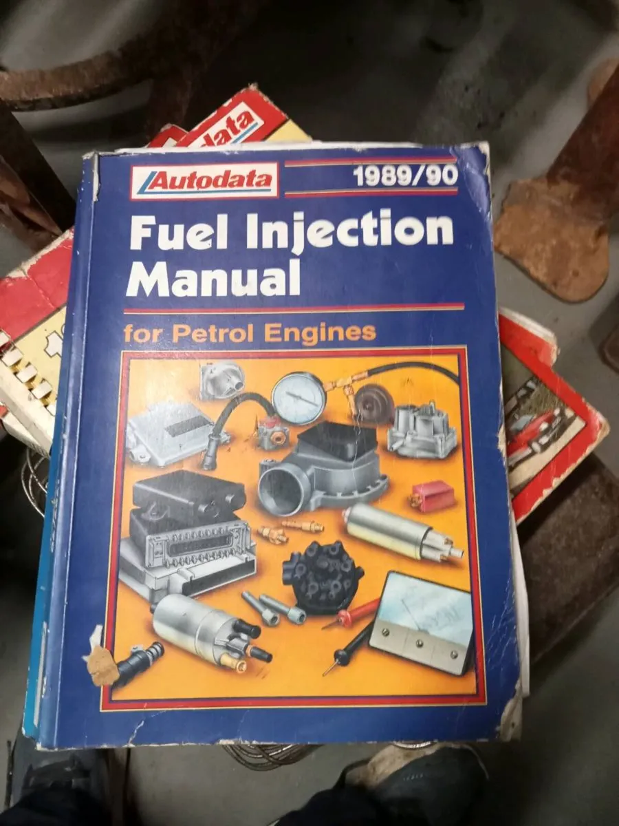 Four old car books - Image 2