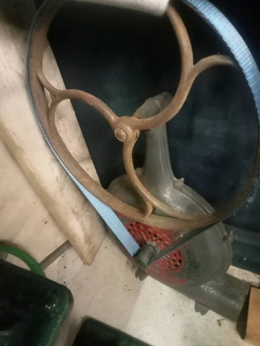 Pierce spider webb Bellow's - Image 3