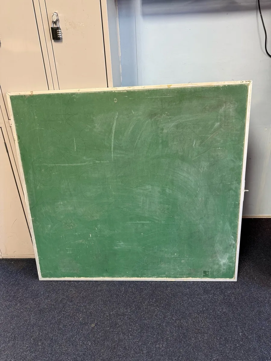Chalkboards - Double-Sided (120cm x 120cm) - Image 3