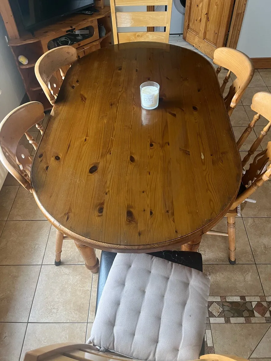 Dining table - Image 1