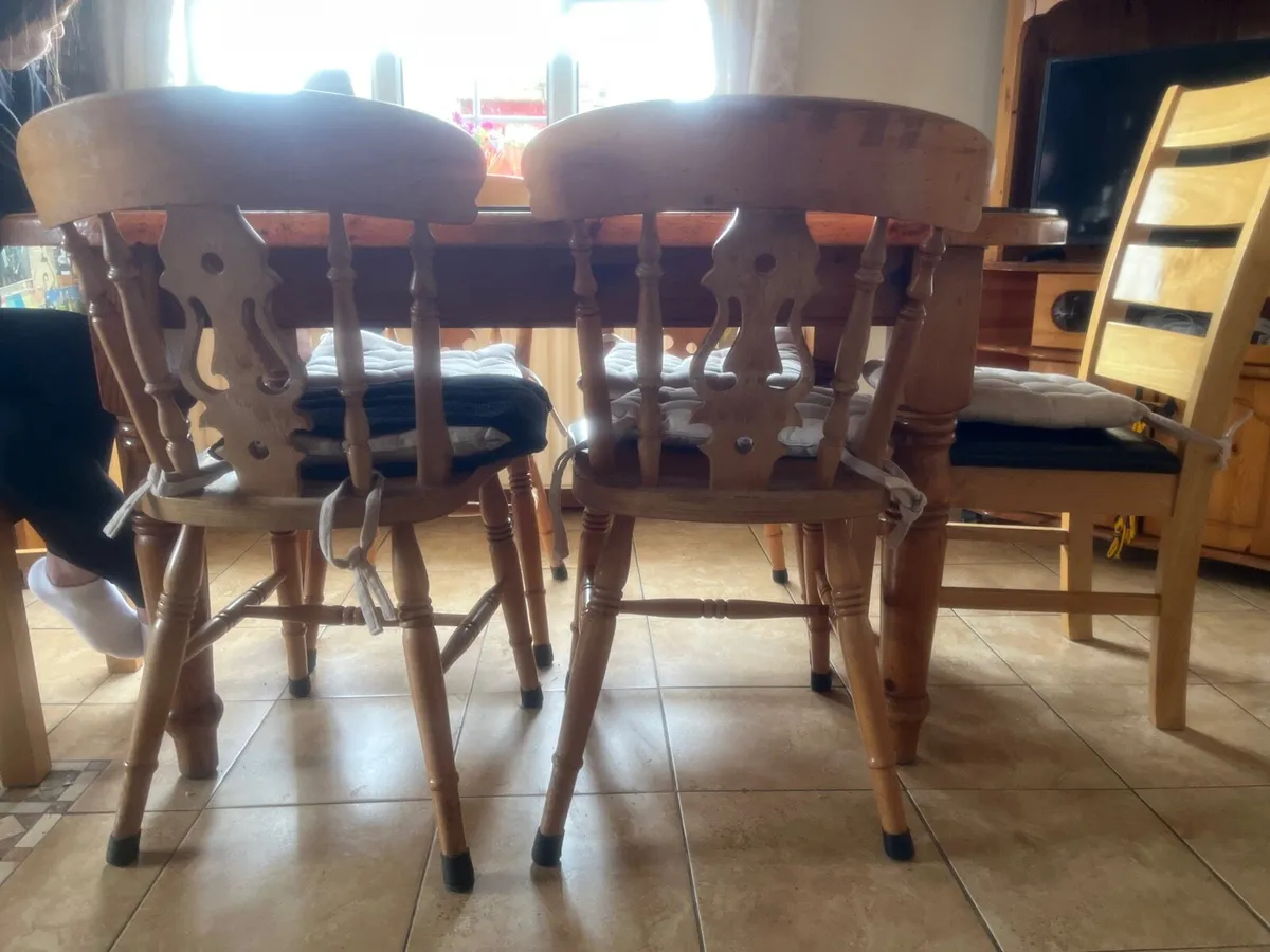 Dining table - Image 4