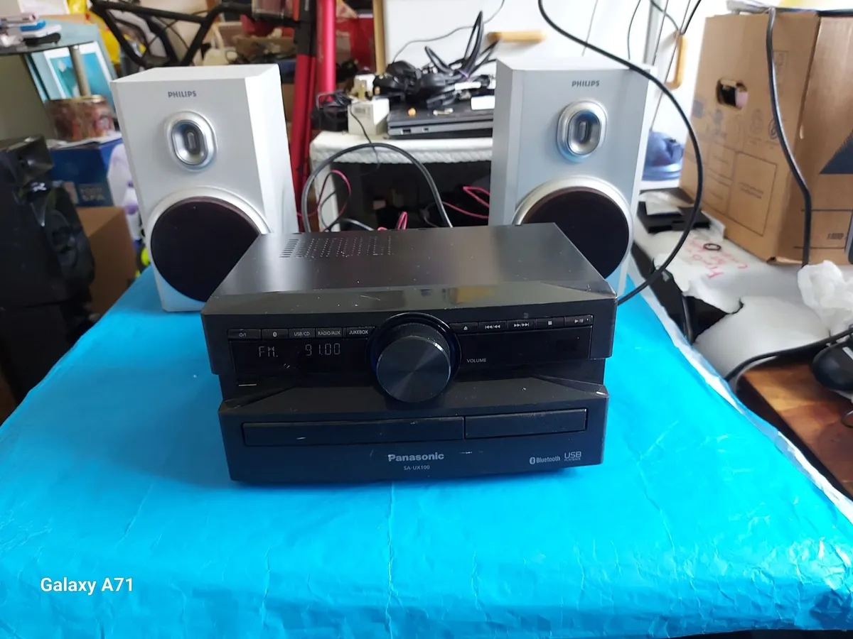 Panasonic Music Centre with Philips Speakers - Image 1