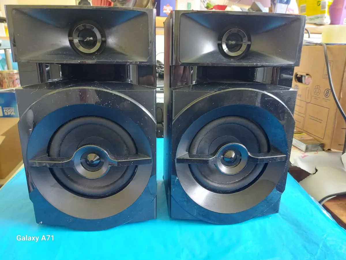 Panasonic Music Centre with Philips Speakers - Image 3