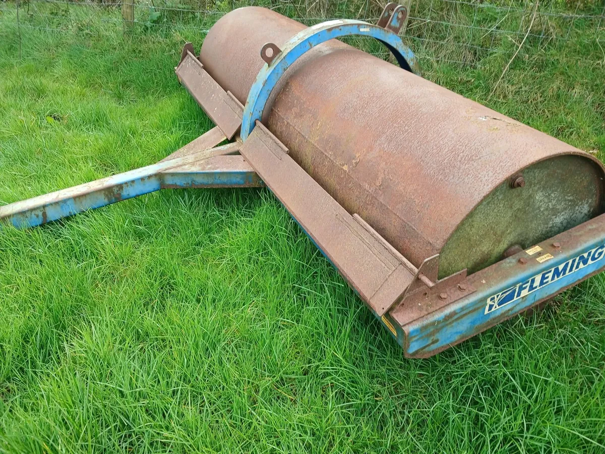 8ft Fleming roller - Image 2