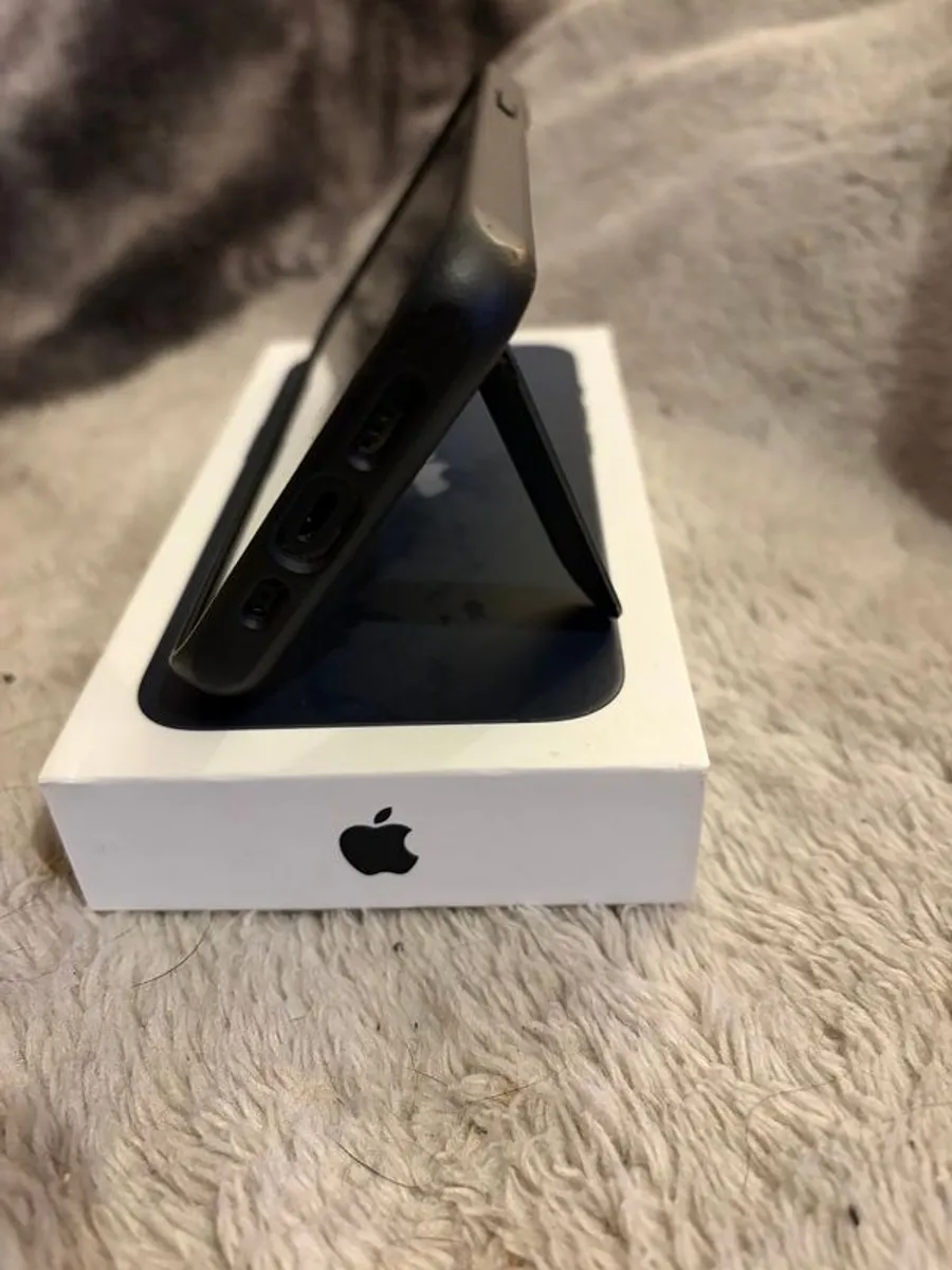 Apple iPhone 13 unlocked 89% battery health - Image 2