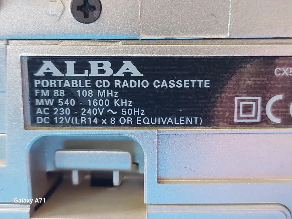 ALBA Portable Stereo - CD, RADIO & CASSETTE Player - Image 3