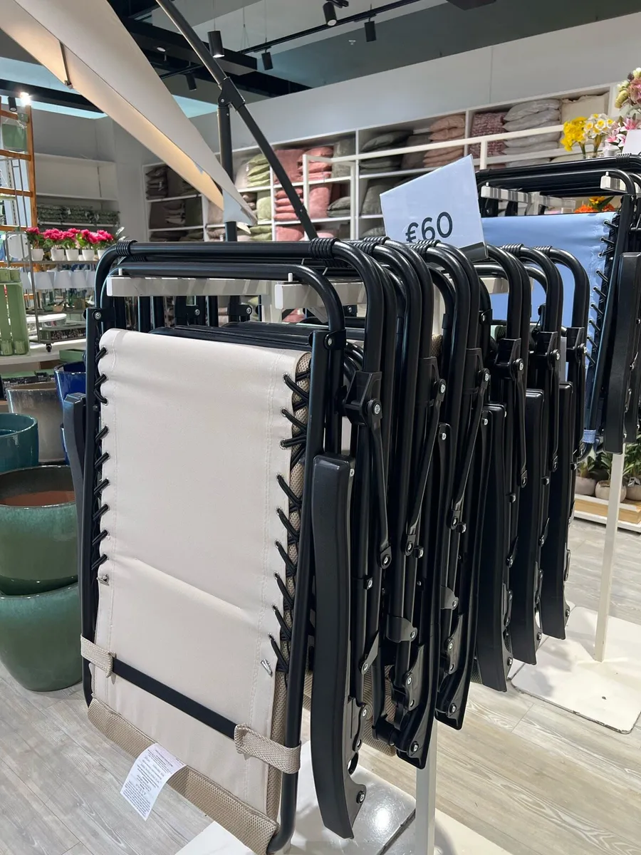 Zero Gravity Sun Lounger - Image 3