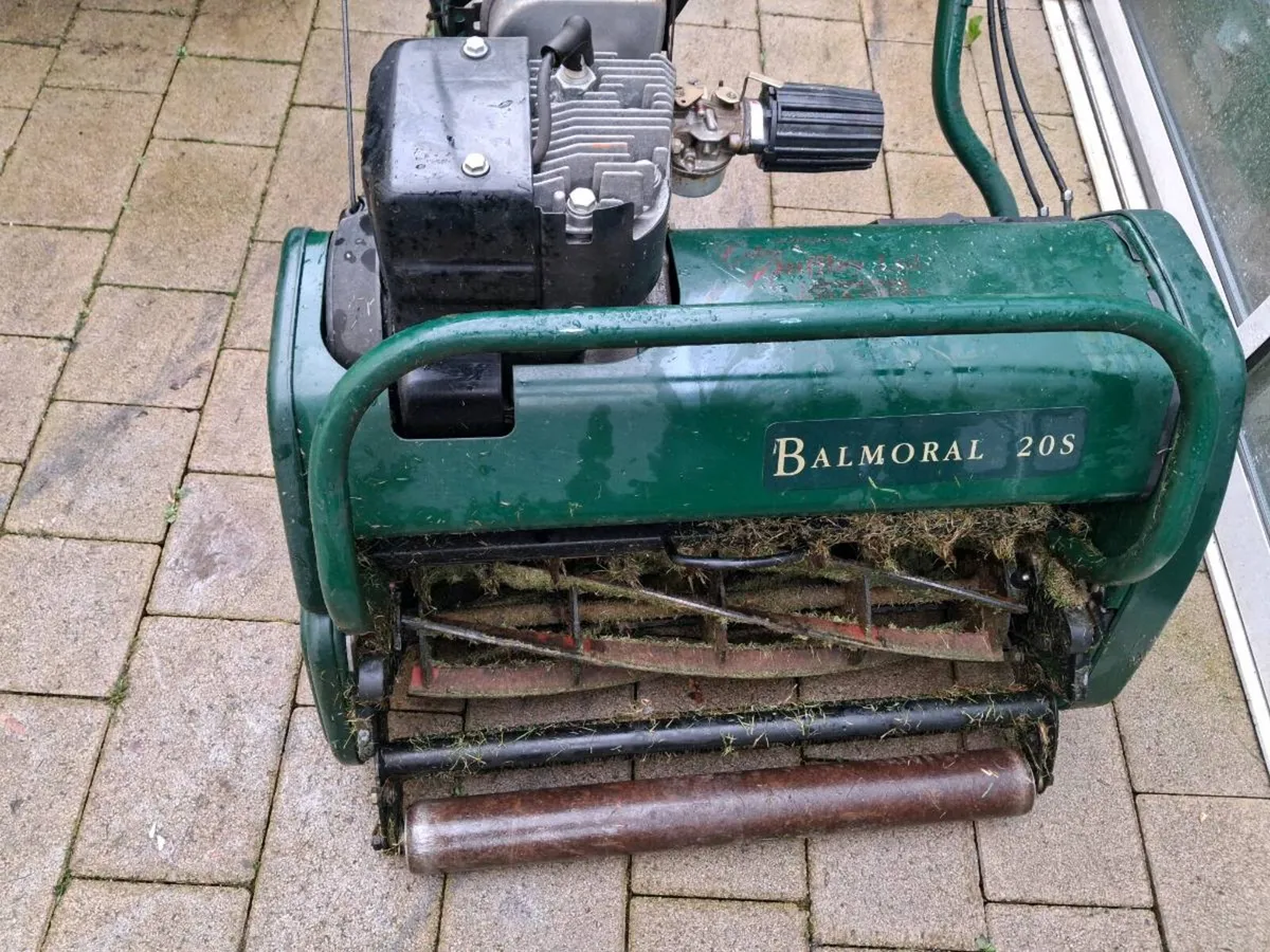 Balmoral 20s  cylinder mower - Image 3