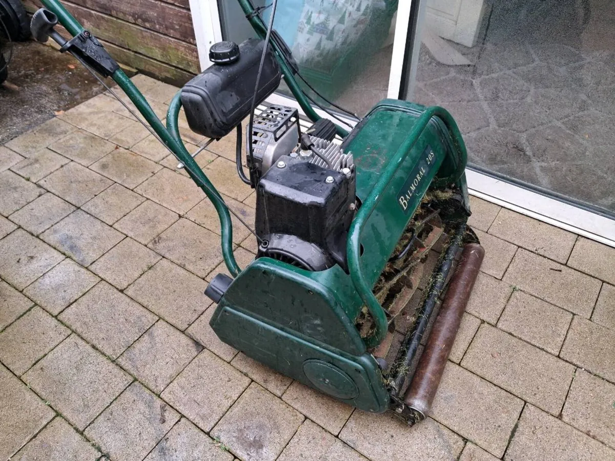 Balmoral 20s  cylinder mower - Image 4
