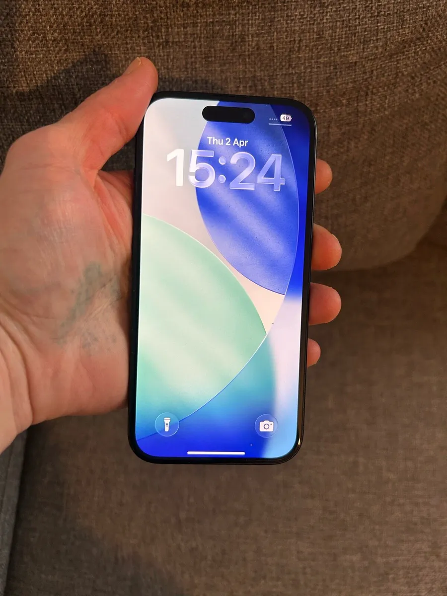 iPhone 15, black color 128gb, unlocked 88% battery - Image 2