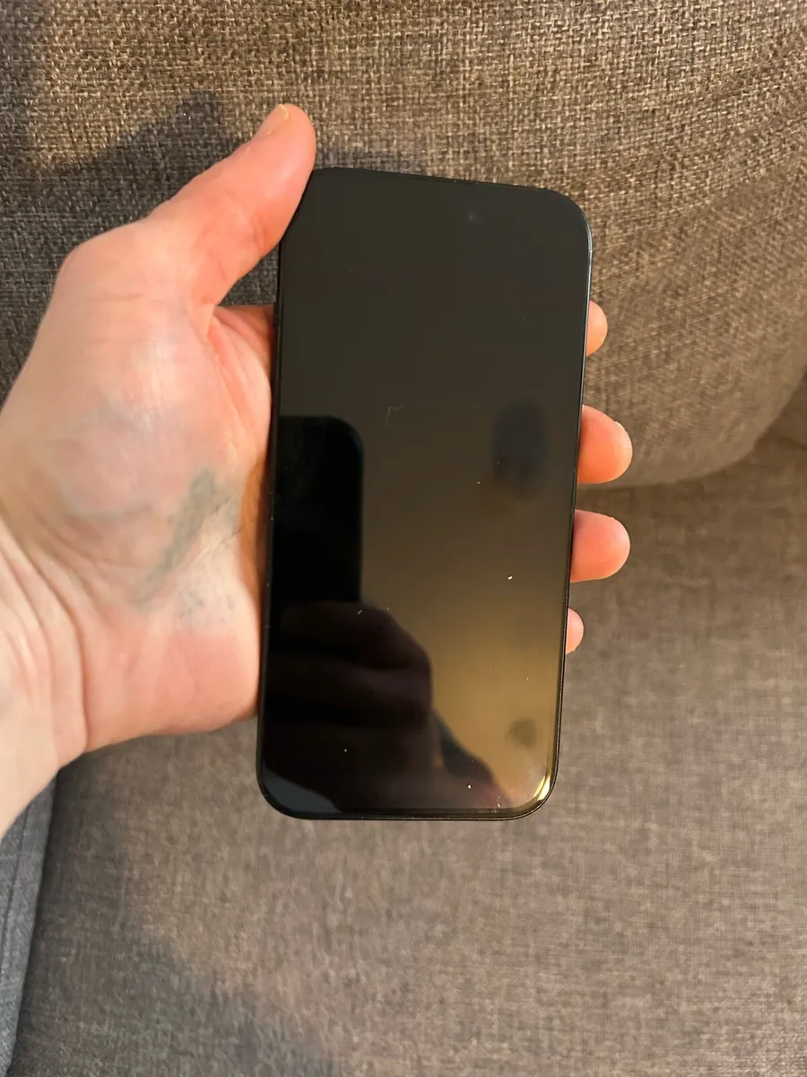 iPhone 15, black color 128gb, unlocked 88% battery - Image 1