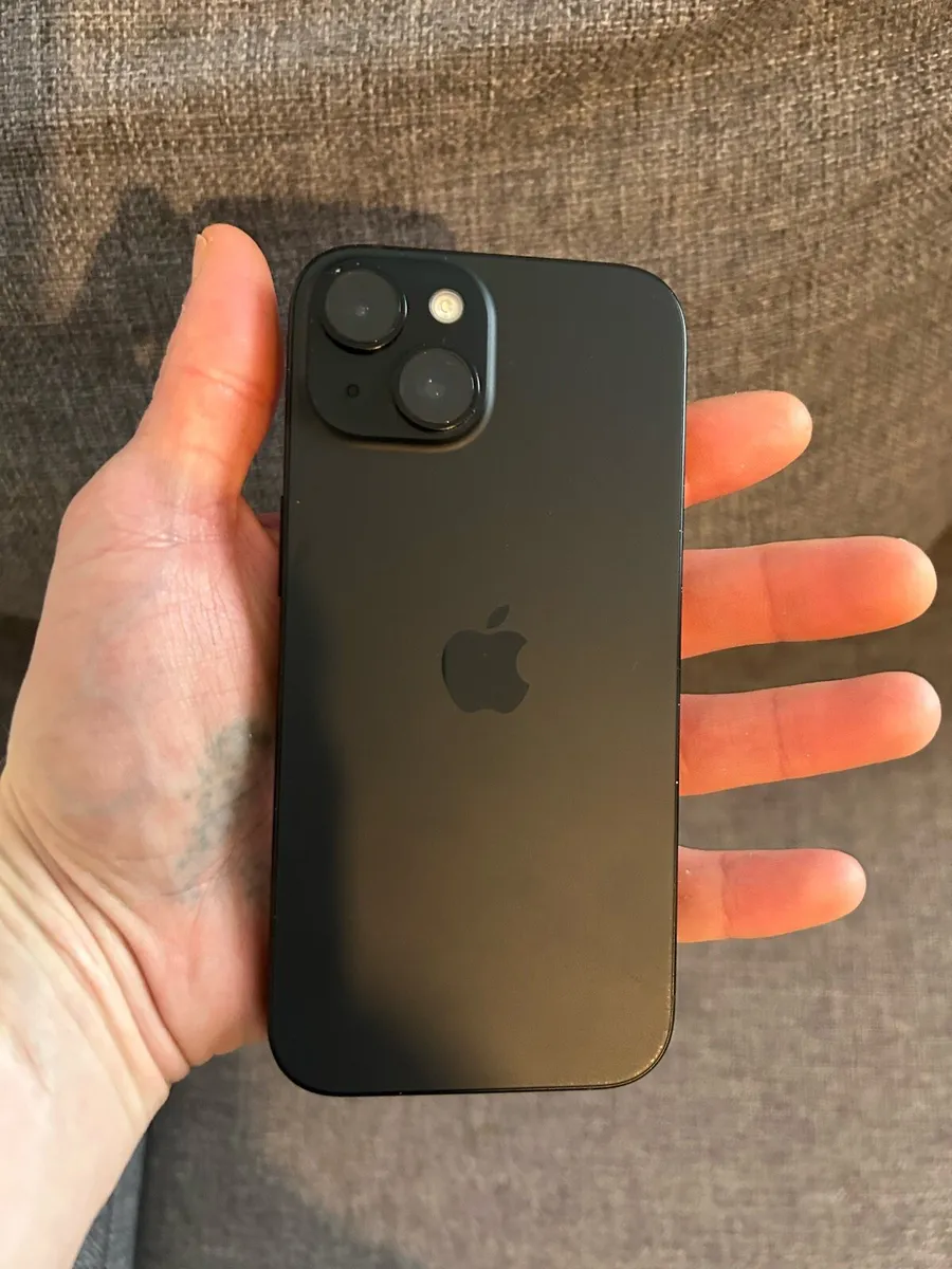 iPhone 15, black color 128gb, unlocked 88% battery - Image 3