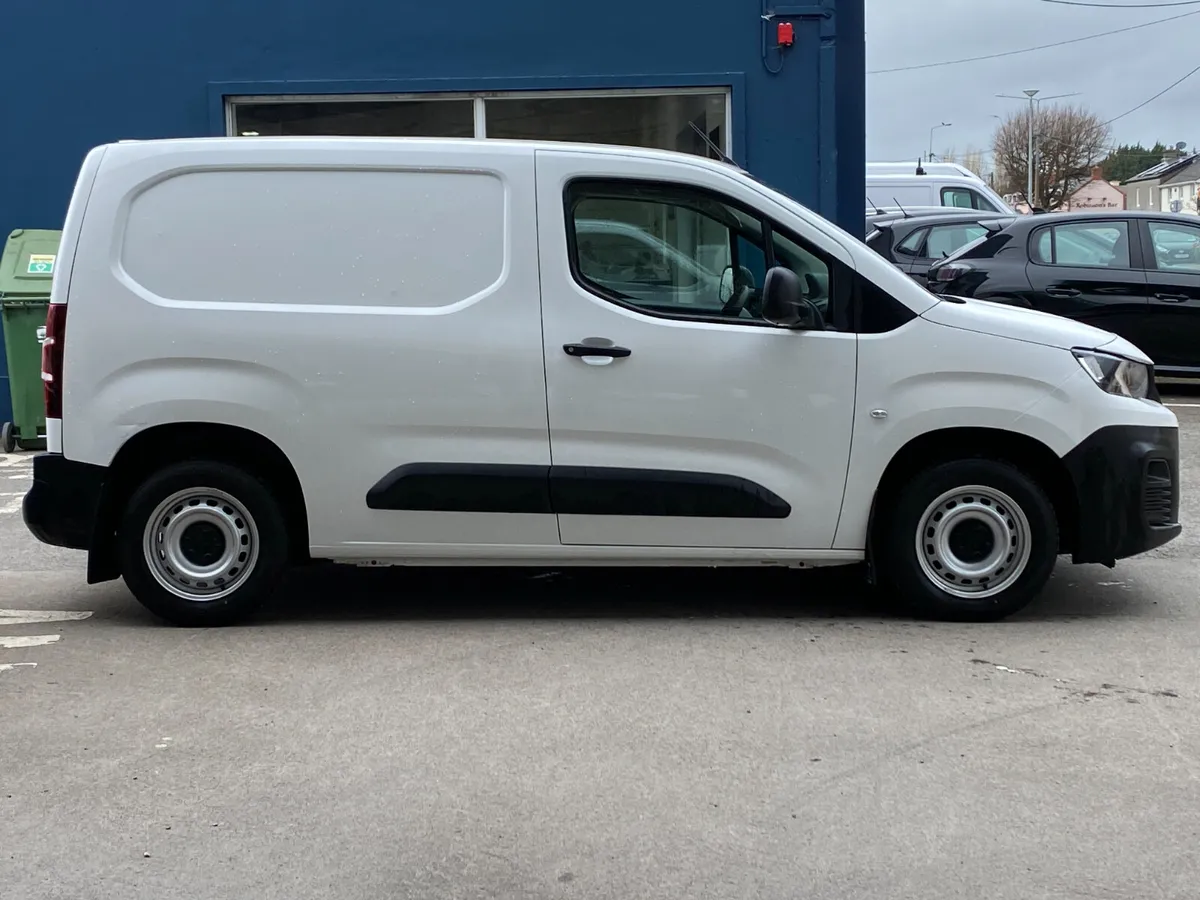 Peugeot Partner 1.5 Blue HDI 75 - Image 2