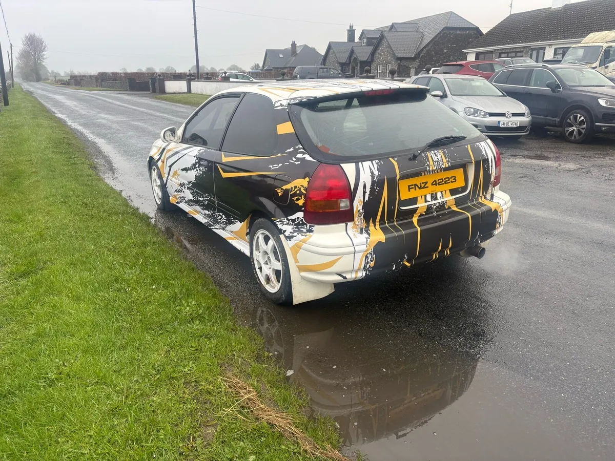 Honda civic 11f or class 16 for hire - Image 4