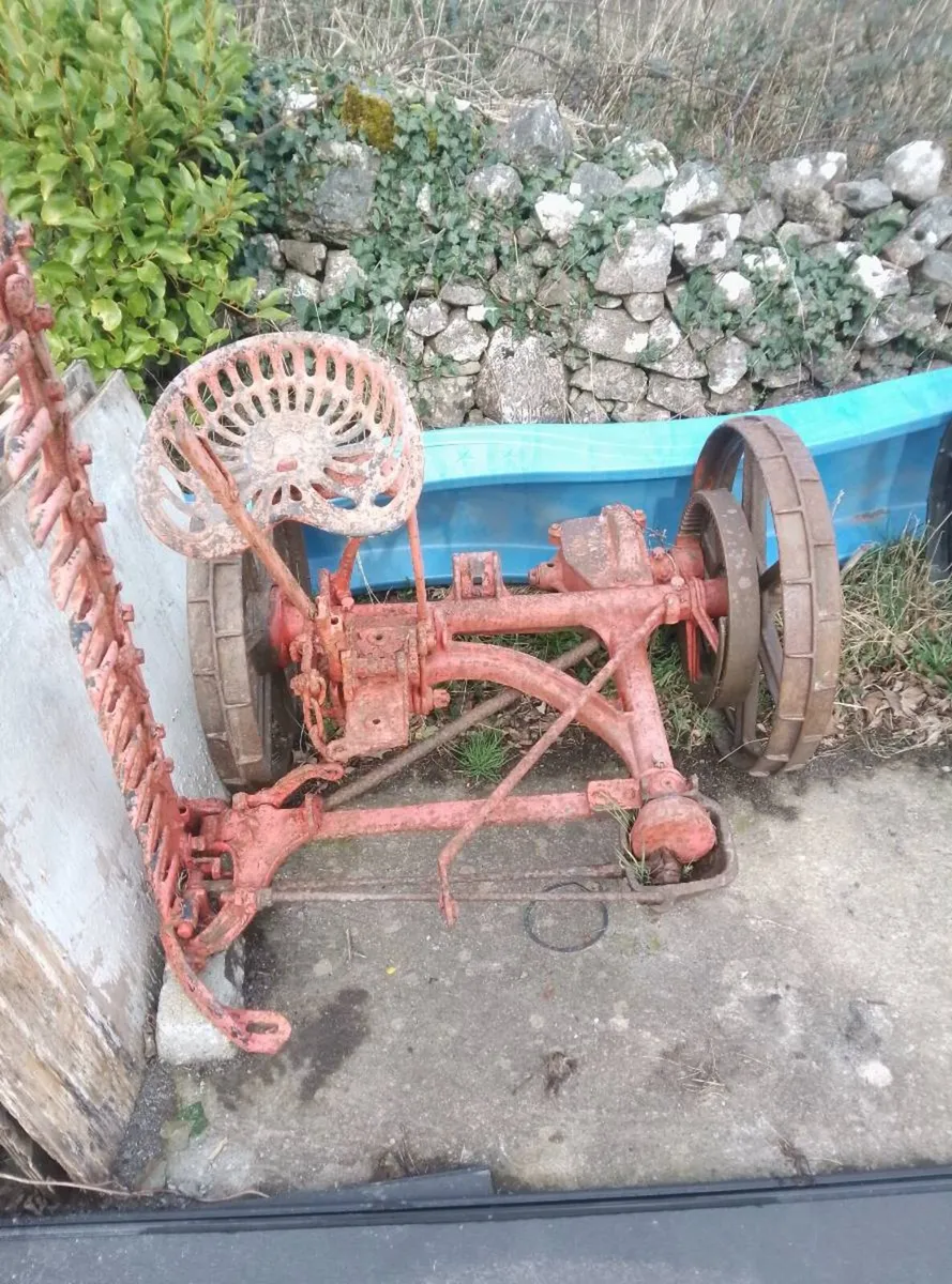 Antique farm machiny - Image 2