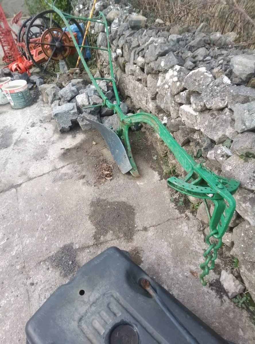 Antique farm machiny - Image 3