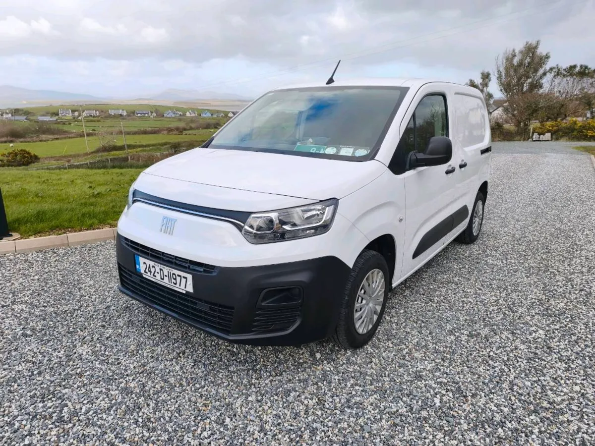 2024 242 Fiat Doblo 1.5d 100bhp 650kg 3 seater - Image 2