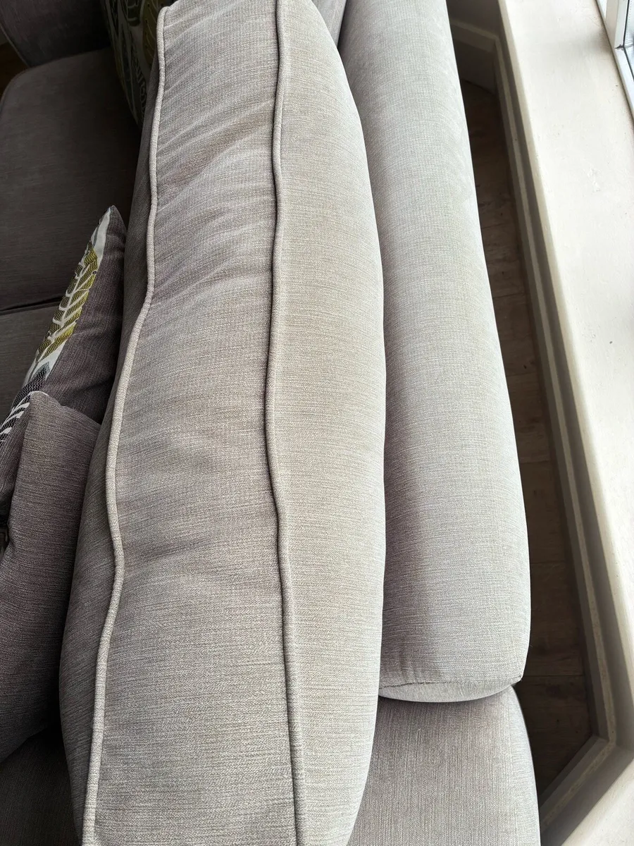 2 seater sofa - Image 3