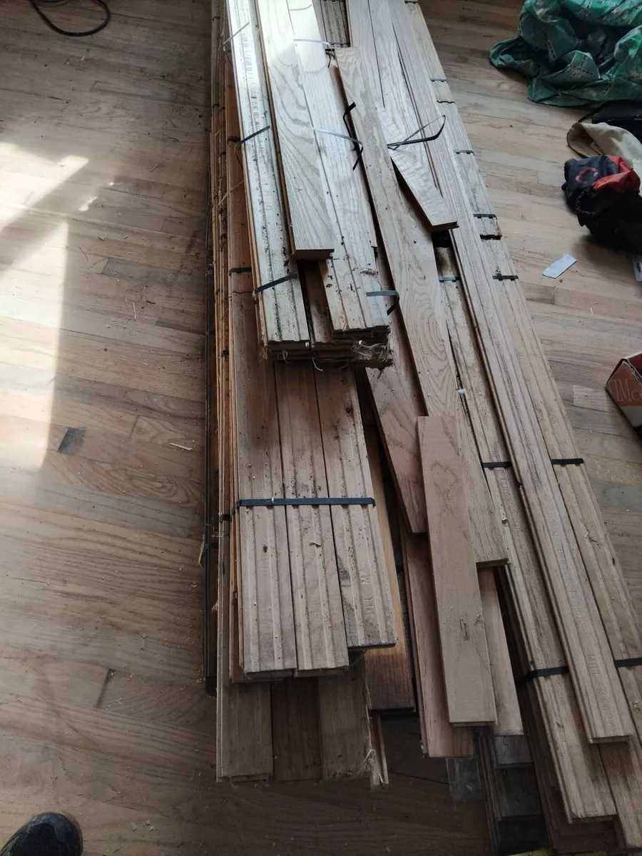 Solid oak flooring - Image 1