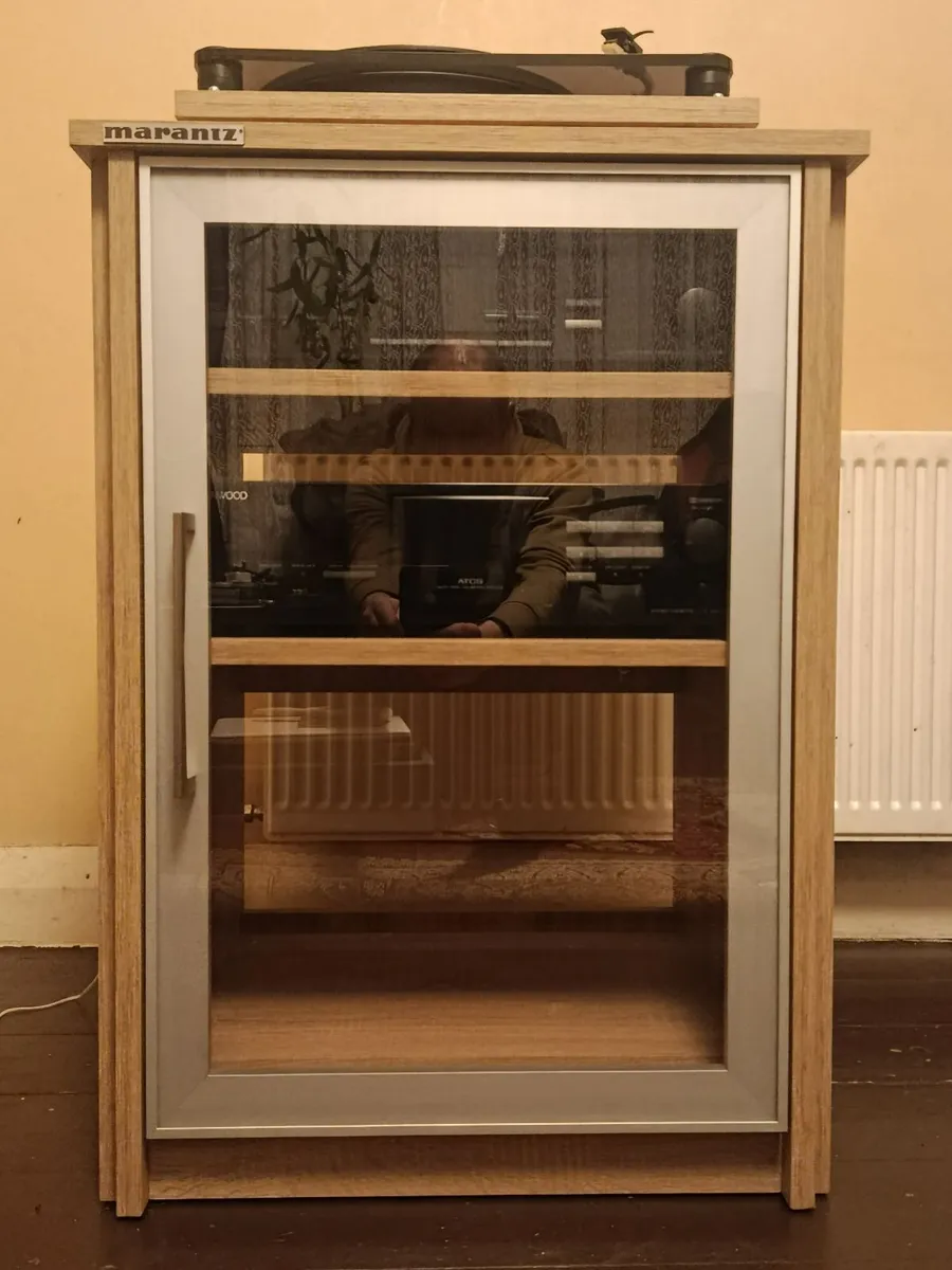 Delivery Hifi rack with LED lights - Image 2