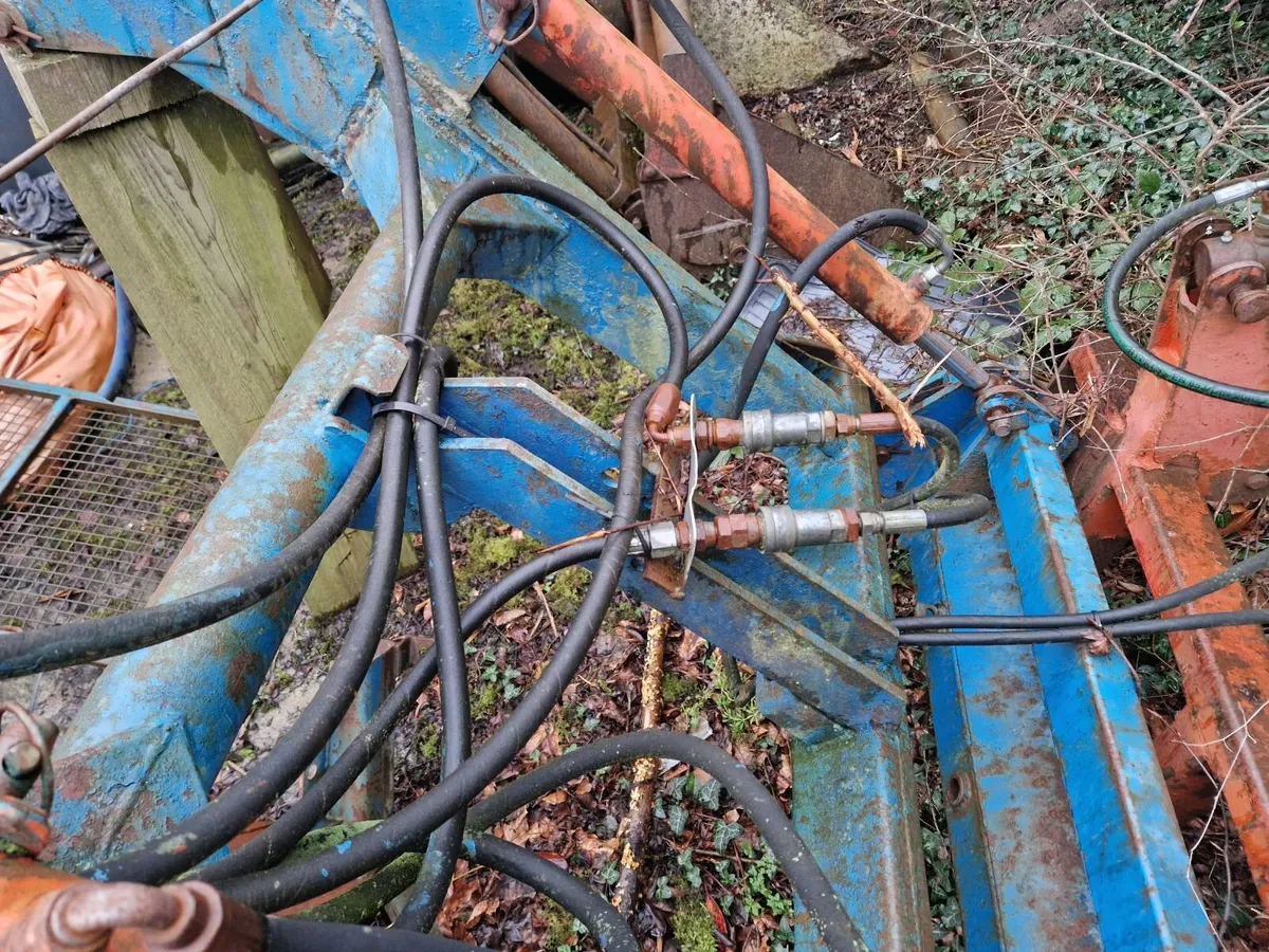 Tanco Loader with sillage grab - Image 3