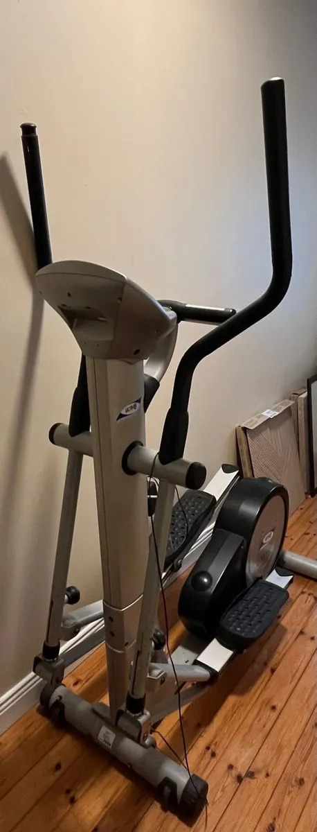 Cross Trainer - Image 1