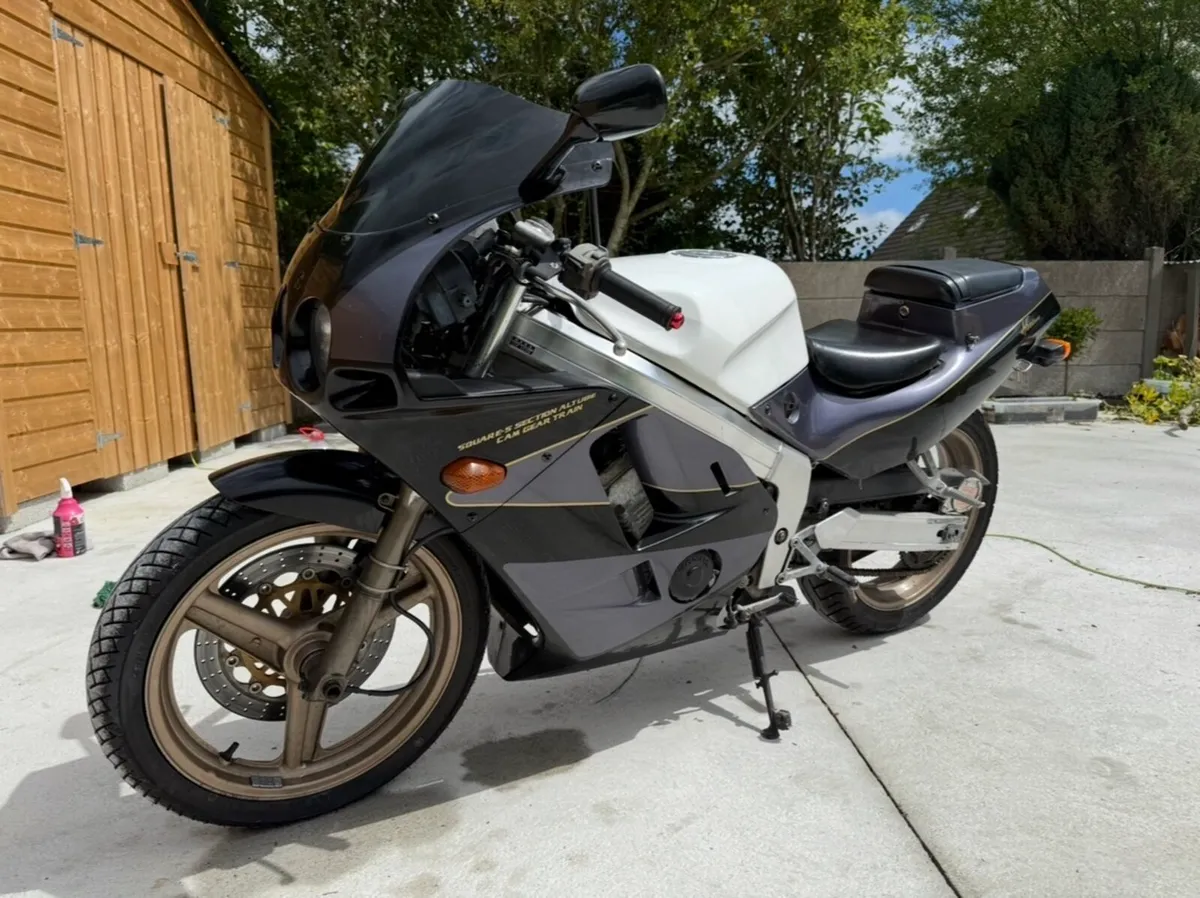 CBR 250 - Image 3