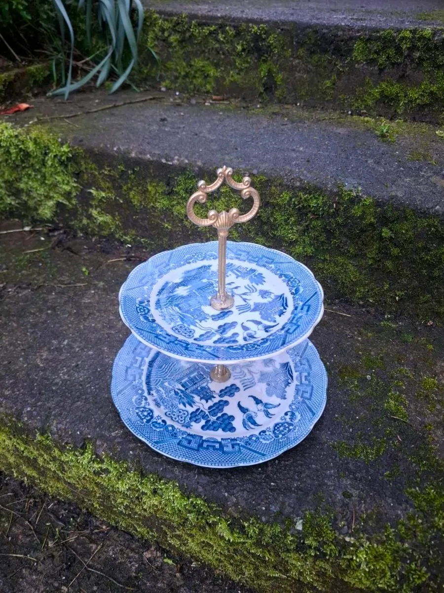 Homemade willow style porcelain cake stand - Image 1