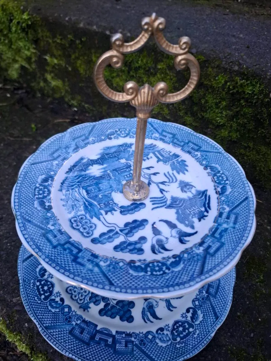 Homemade willow style porcelain cake stand - Image 2
