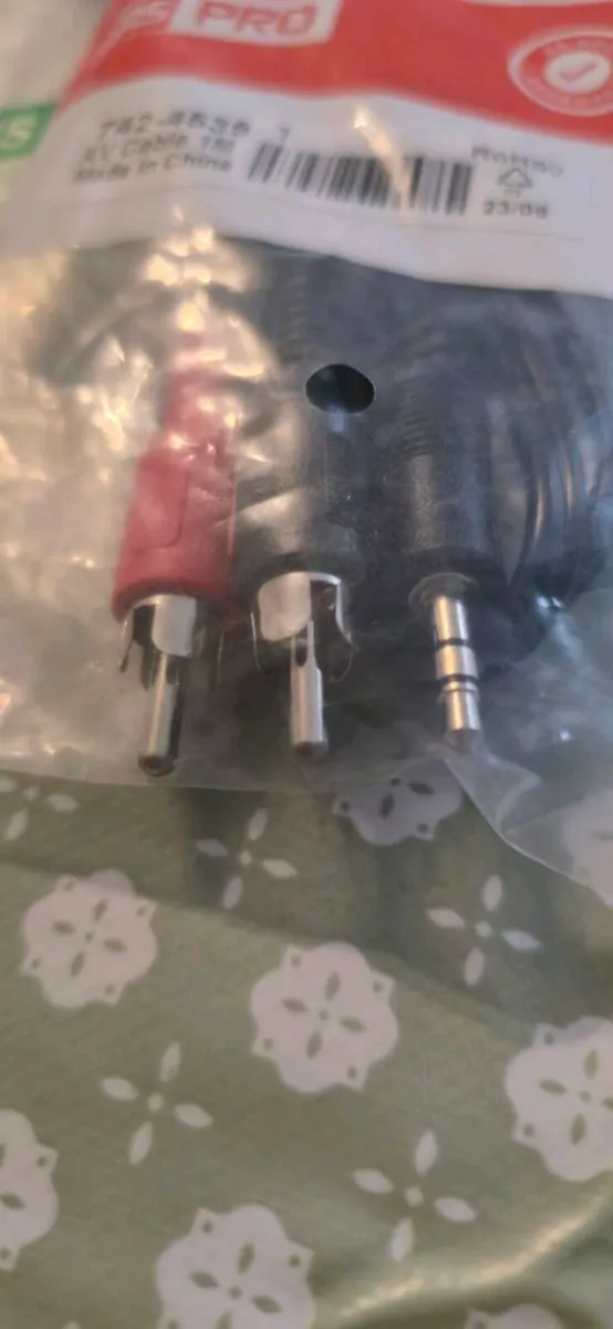 NEW CABLE STEREO MINI JACK TO 2 X RCA CHINCH 1m - Image 1