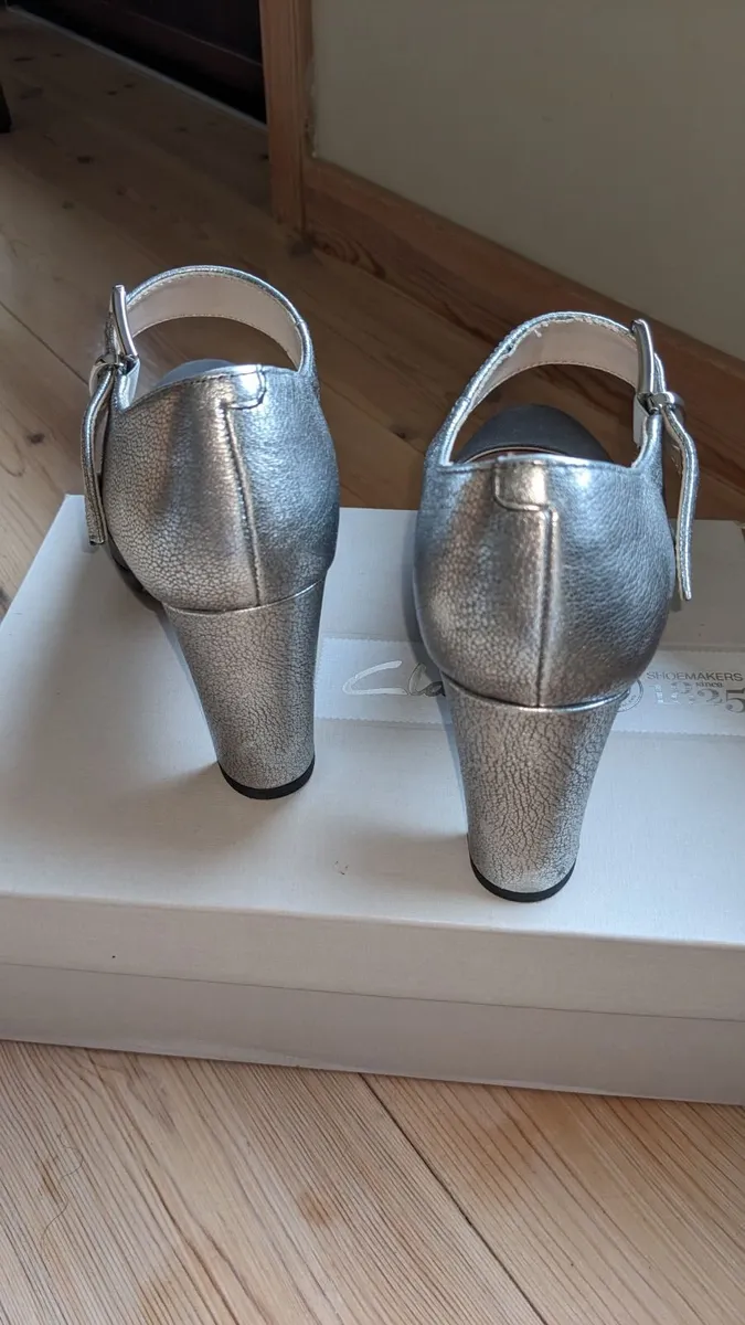 Ladies Shoes - Image 2