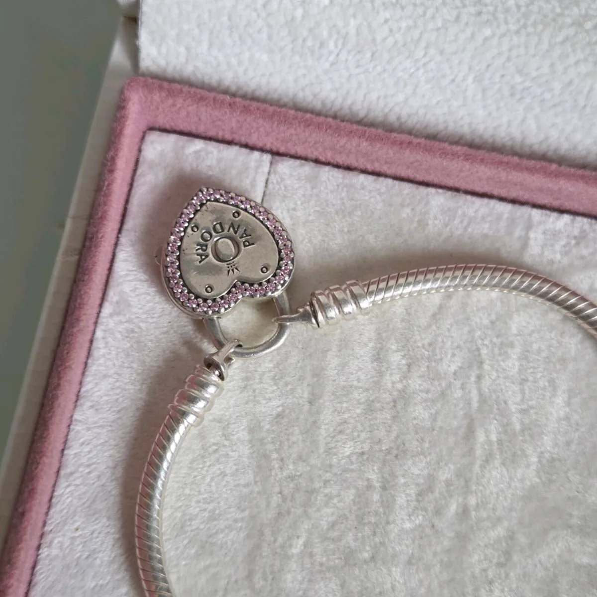 Pandora bracelet lock your promise with CZ pink - Image 3