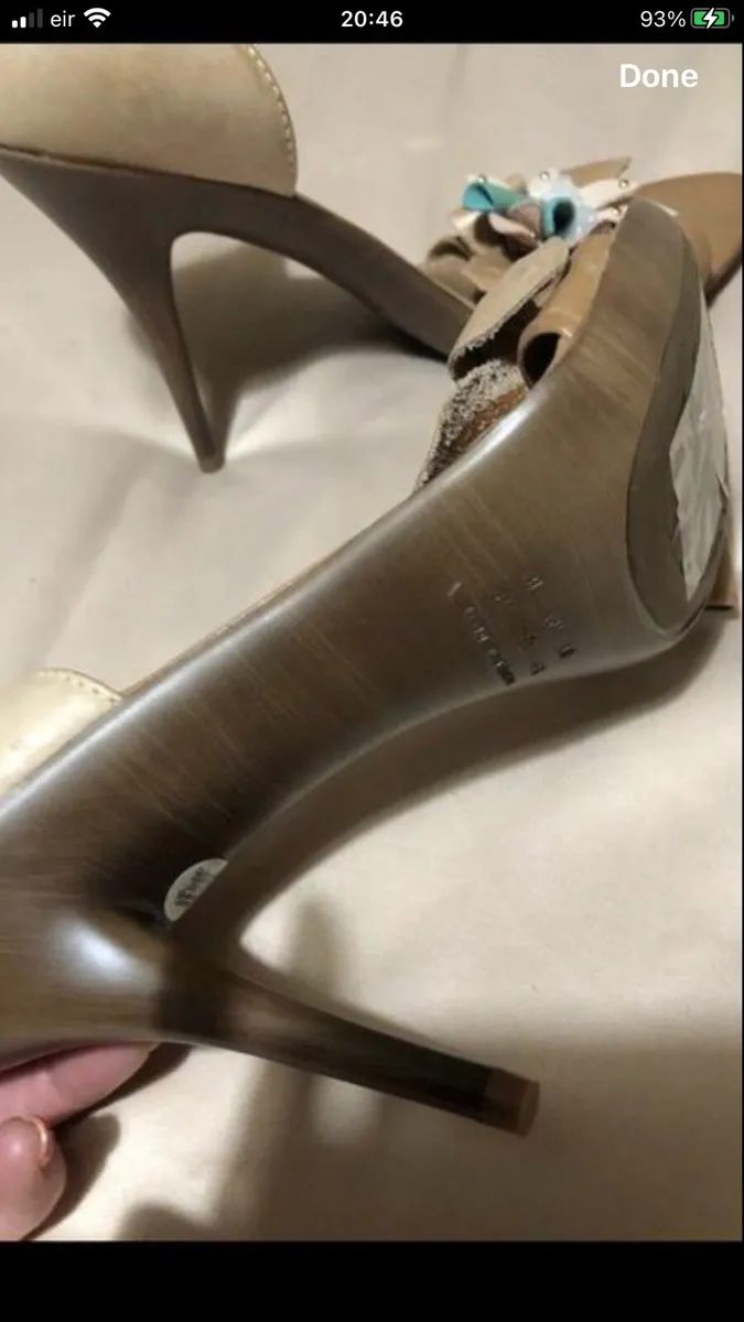 Ladies Brazilian leather shoes size 7 €20 - Image 3