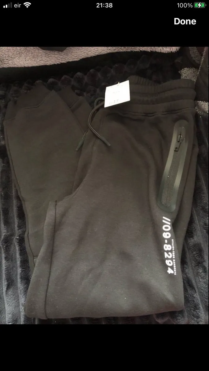 Boys BNWT bottoms age 11/12 €10 - Image 2